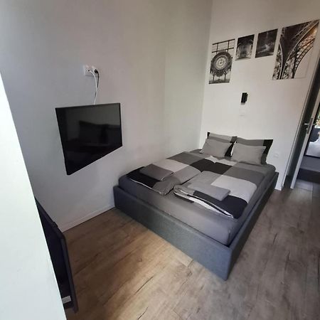 Charming Studio In The City Centre Budapeste Exterior foto